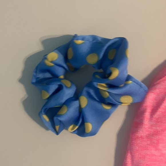 Light Turquoise Floral Ruffle-Hem Shorts & Scrunchie Set - Picture 3 of 4